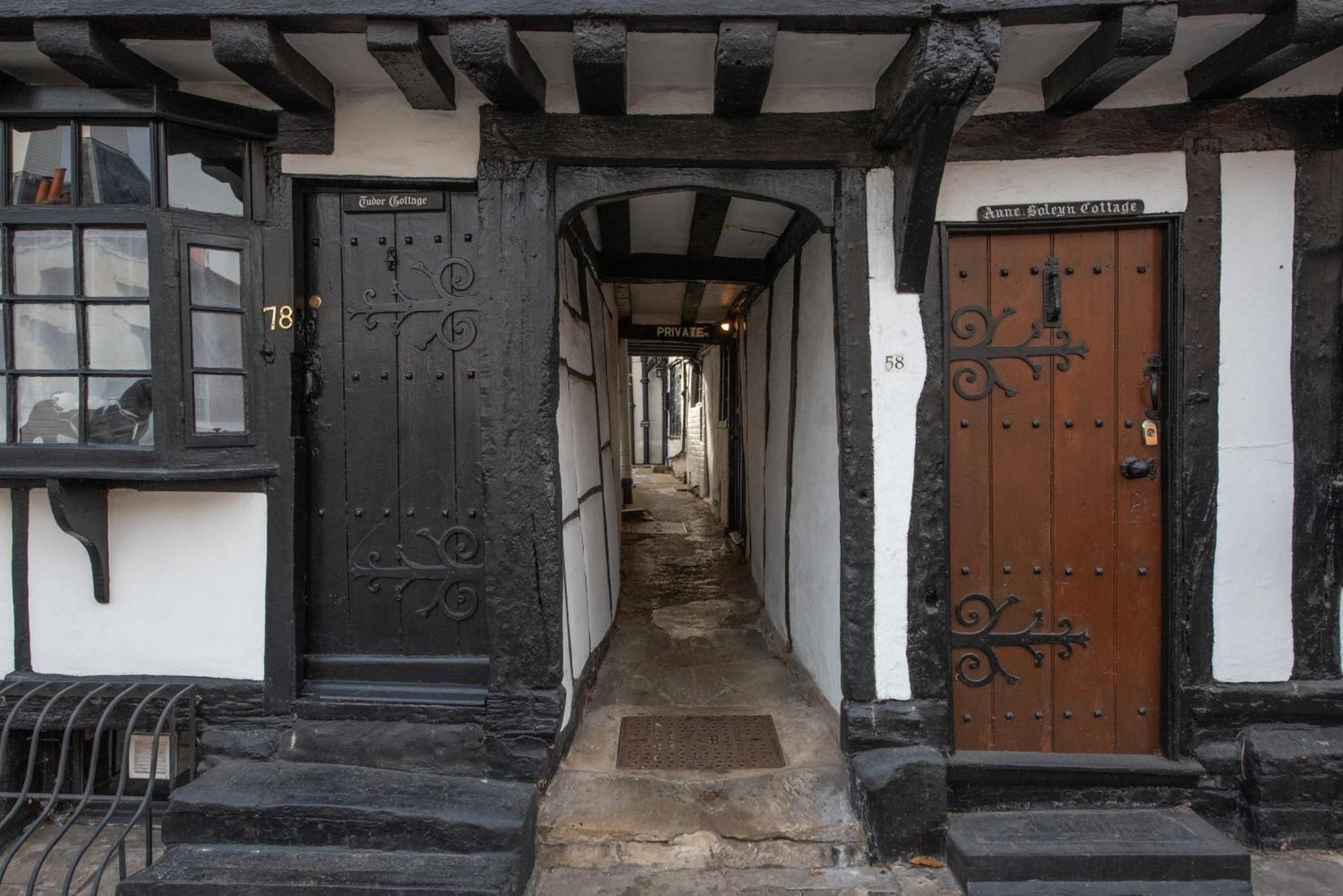15Th Century Tiny Character Cottage-Henley Centre Kültér fotó